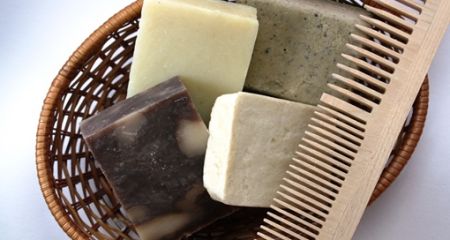 Можно ли мыть волосы обычным мылом? 